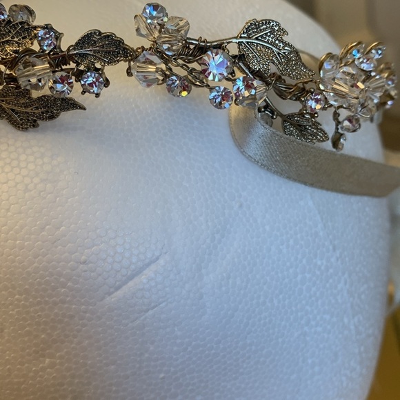 BHLDN Justin’s  Taylor goddess bridal head piece new with tags